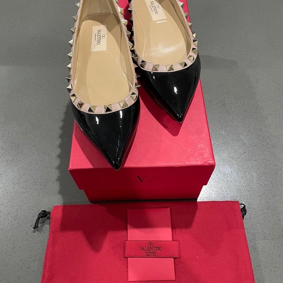 (SOLD) Valentino Garavani Rockstud Flats - Picture 4 of 11
